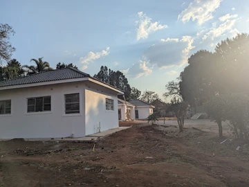 5 Bedroom House