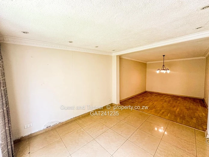 3-Bedroom flat For Sale in Upper Avenues 