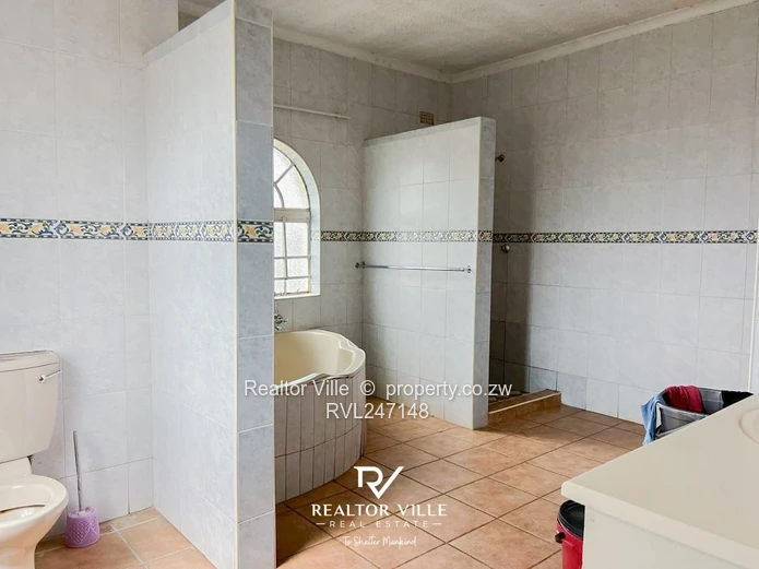 Spacious 7-Bed Westgate Home with Large Kitchen & Borehole