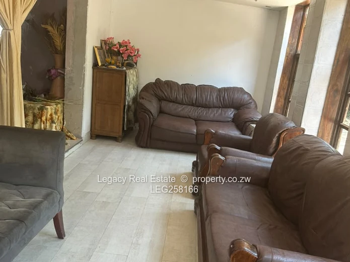 Greendale 4-Bed Family Home with Flatlet & Verandah