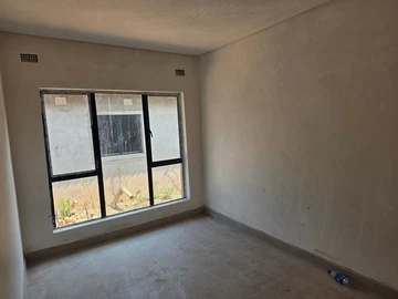 4 Bedroom Flat & Apartment