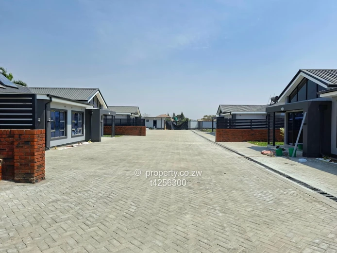 Borrowdale neat 3 bedroomed Cluster to rent