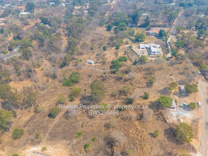 Helensvale Sloping Parcel with Private Road & Views