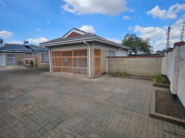 3 Bedroom Garden Flat