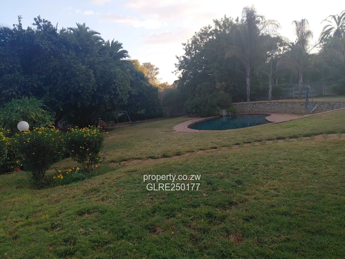 Single-Storey 10-Bed Mount Pleasant Bungalow w/ Pool