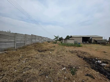 Commercial & Industrial Land