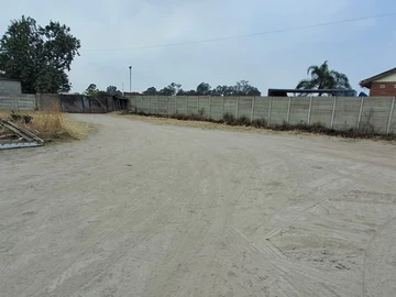 Commercial & Industrial Land