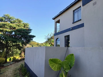 6 Bedroom House