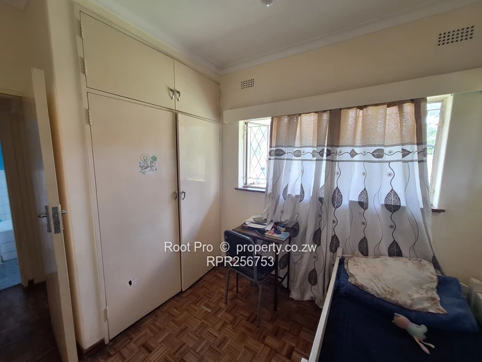 Spacious, excellent location and incredible buy! (Sole Mandate)