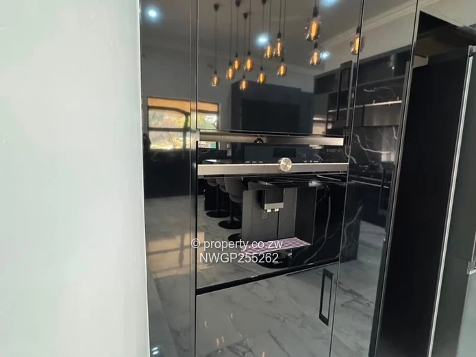 Matsheumhlope Luxury Residence — Property Listing