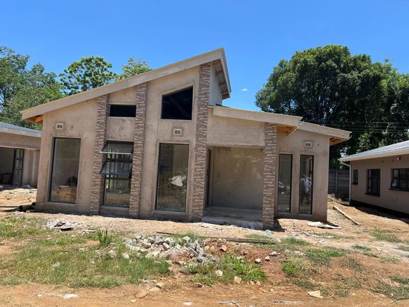 7-Modern 3-Bedroom cluster Family Home with Borehole in Marlborough