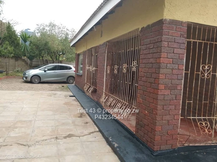 Chitungwiza House for sale 