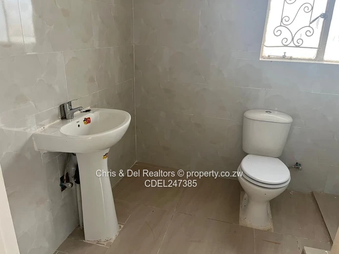 Office to Rent in Vainona