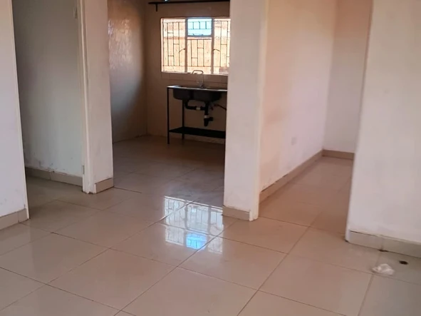 2 Bedroom Flat & Apartment