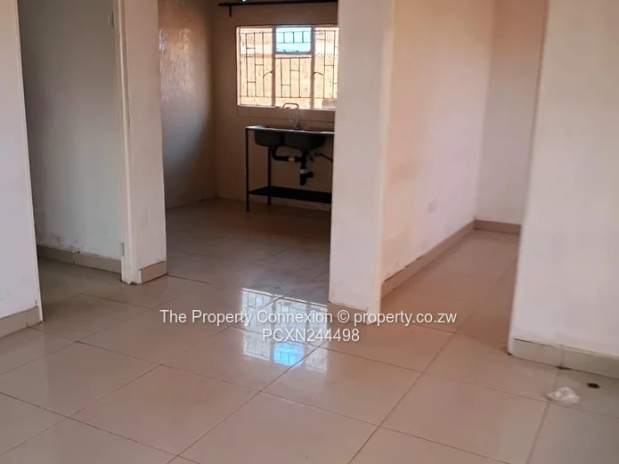 Modern 2-Bedroom Apartment – Whitehouse
