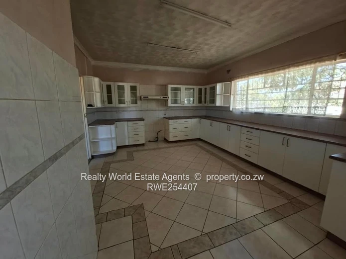 Avondale West House to Rent