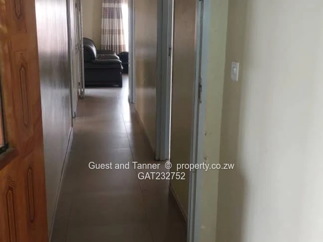 Glen View 1 Riverside 4-BR House for Sale Near Harare – Secure Home with Solar and Developer Cession