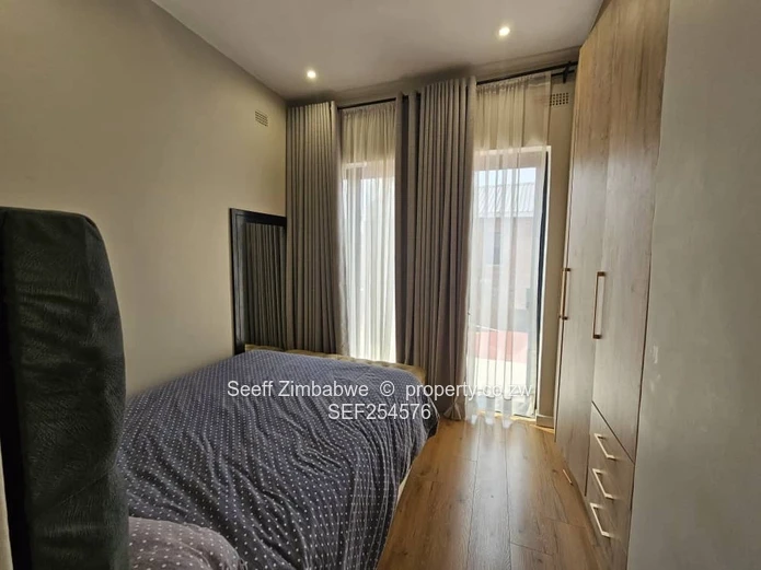 To Let: Modern 3-Bed Duplex in Helensvale | Full Solar Backup & AC