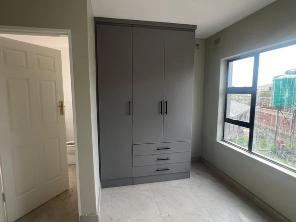 3 Bedroom Flat & Apartment