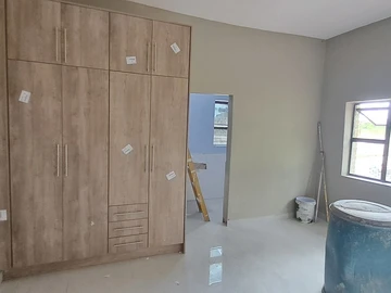 3 Bedroom Flat & Apartment