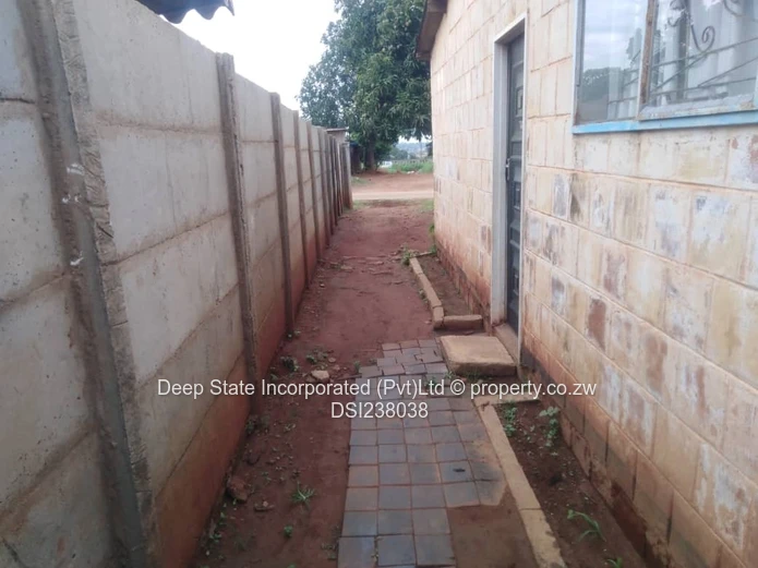 Mufakose core House for sale