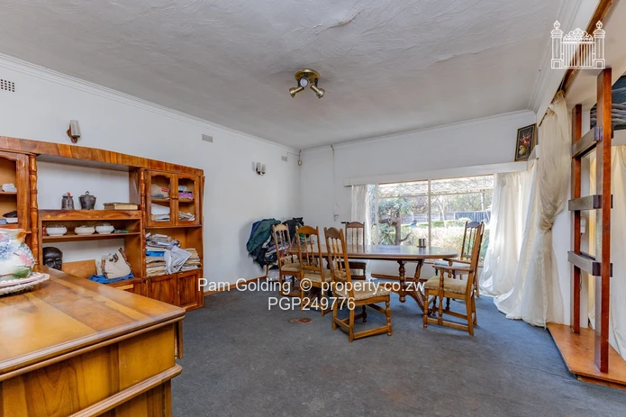 5Bedroom House on An Acre, Corner Property