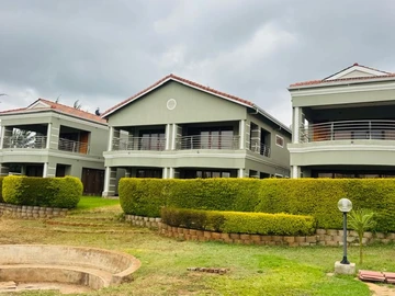 8 Bedroom House