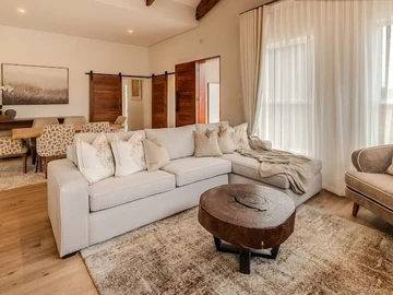 6 Unit Townhouse Complex