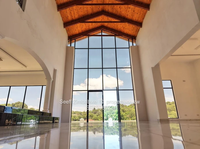 A choice of 3 luxurious clusters-4000sqm