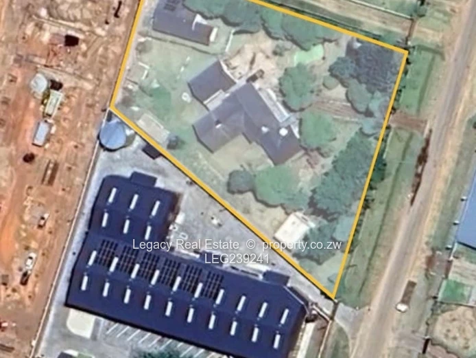 Strategic Commercial Property – Ideal for Corporate HQ or Logistics