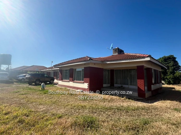 House to let (Sole Mandate)