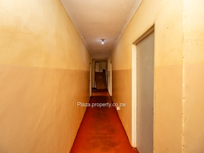 Spacious 4-Bedroom Home on 3045sqm in Chegutu Low-Density – Sykes Street