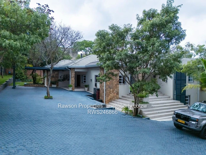 Prestigious Glen Lorne Contemporary Residence