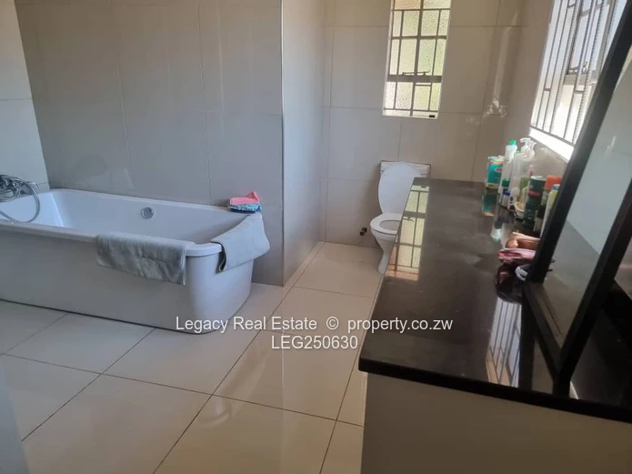 Spacious 5-Bed Westgate Home with Modern Kitchen & Borehole (Sole Mandate)