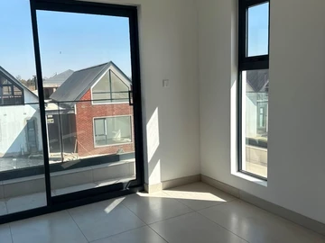 4 Bedroom Flat & Apartment