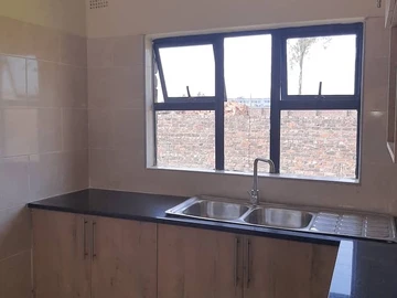 3 Bedroom Flat & Apartment