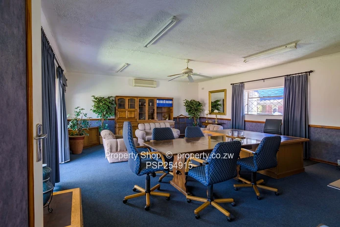 Avondale Road Frontage-Rare Investment Opportunity