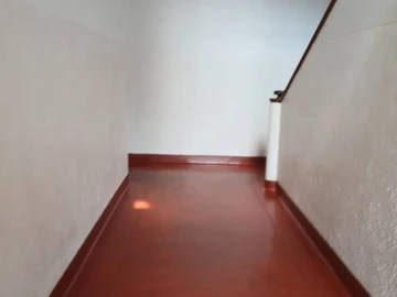 2 Bedroom Flat & Apartment