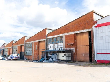Warehouse & Factory