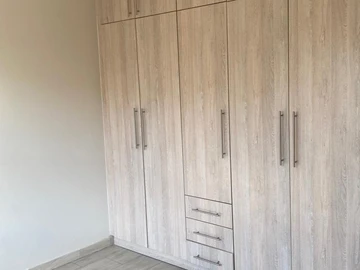 3 Bedroom Flat & Apartment