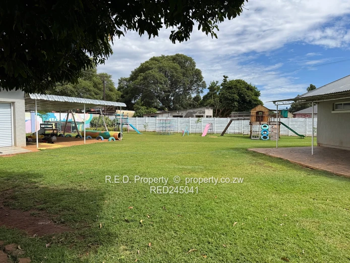 Versatile Property In Famona!