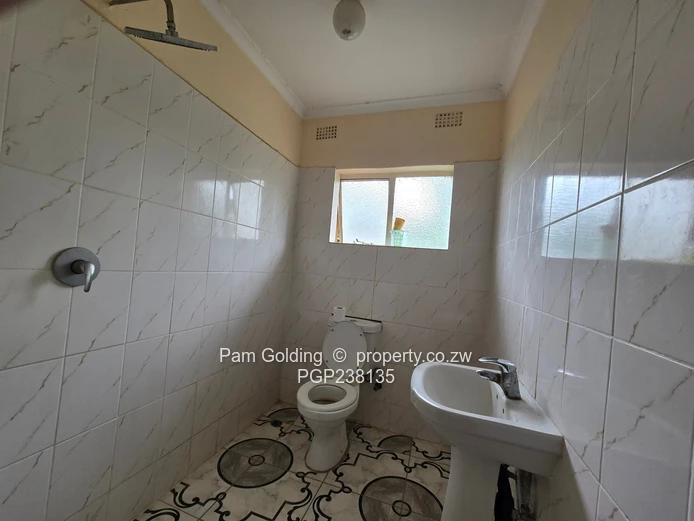 A grand palatial home- 8 bedrooms, 6 en-suite, Borehole, triple garages