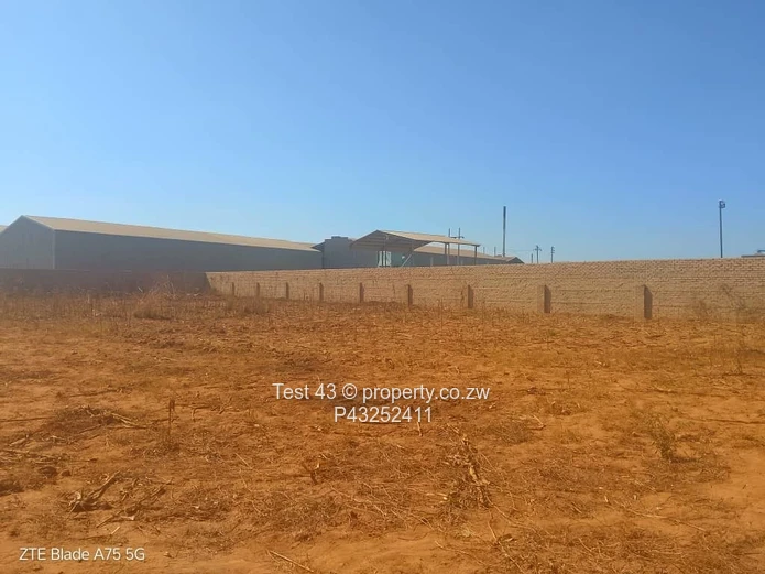 4000 m² Stand — Partly Walled, Road Frontage in Chitungwiza