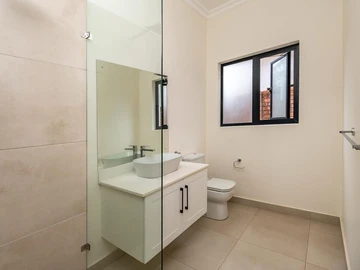 3 Bedroom Garden Flat