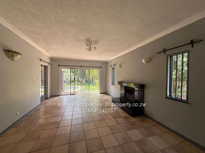 Family home with spaciouse outdoor entertainment area