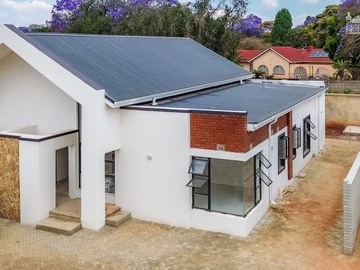 3 Bedroom Garden Flat