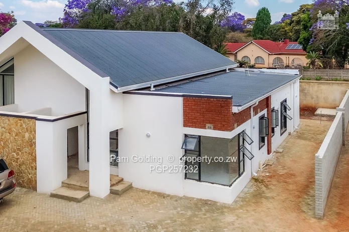Spacious 3 Bedroom Cluster(semi-detached) for sale in Pomona