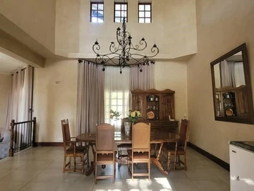 5 Bedroom House