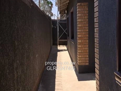 Renovated 4-Bed House in Damofalls with Borehole