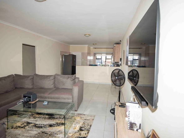 3 Bedroom Flat & Apartment